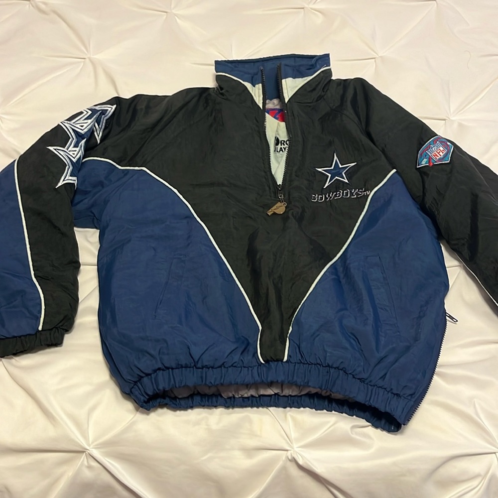 Vintage cowboys pro player by Daniel Young. Youth XL half zip insulated pullover